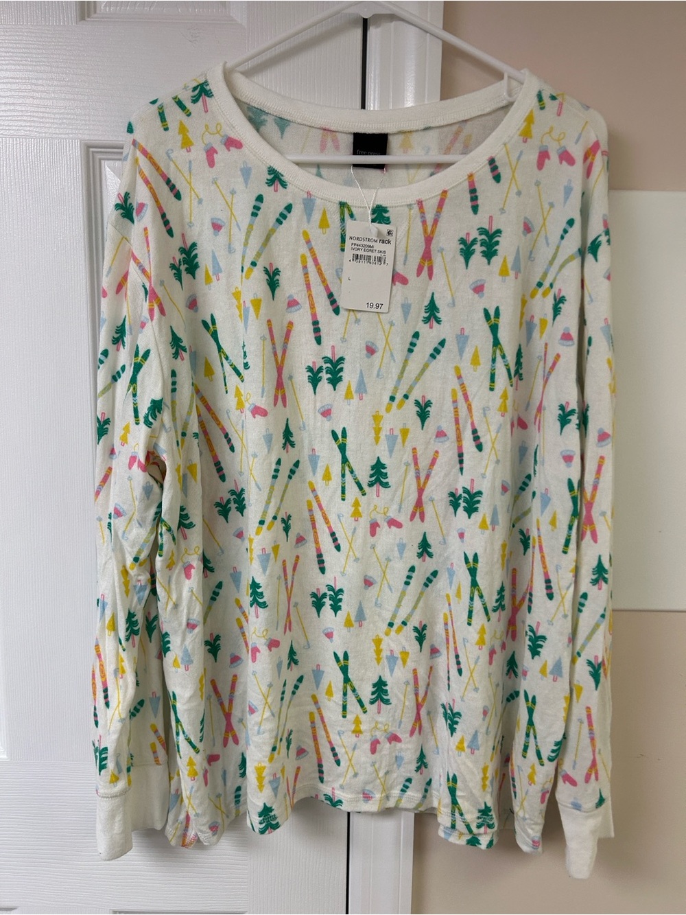 NWT Free Press Ski Print Pajama Top